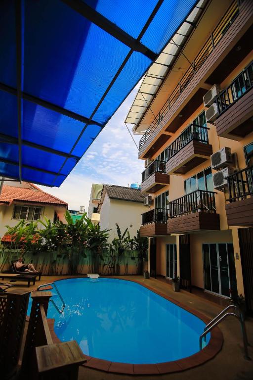 Manee Cool Mueang