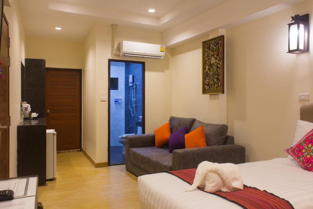 Suan Dok Gate Guesthouse