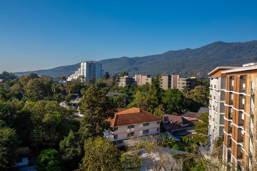 WE Valley Hotel