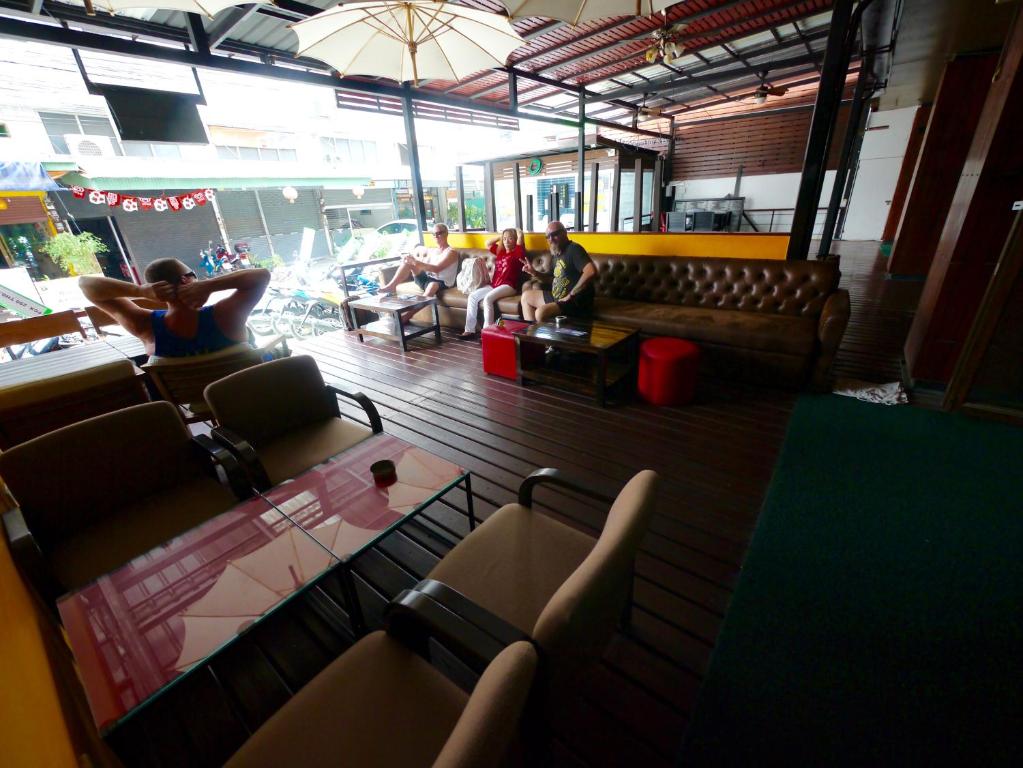 Basic Line Hotel @ Loikroh