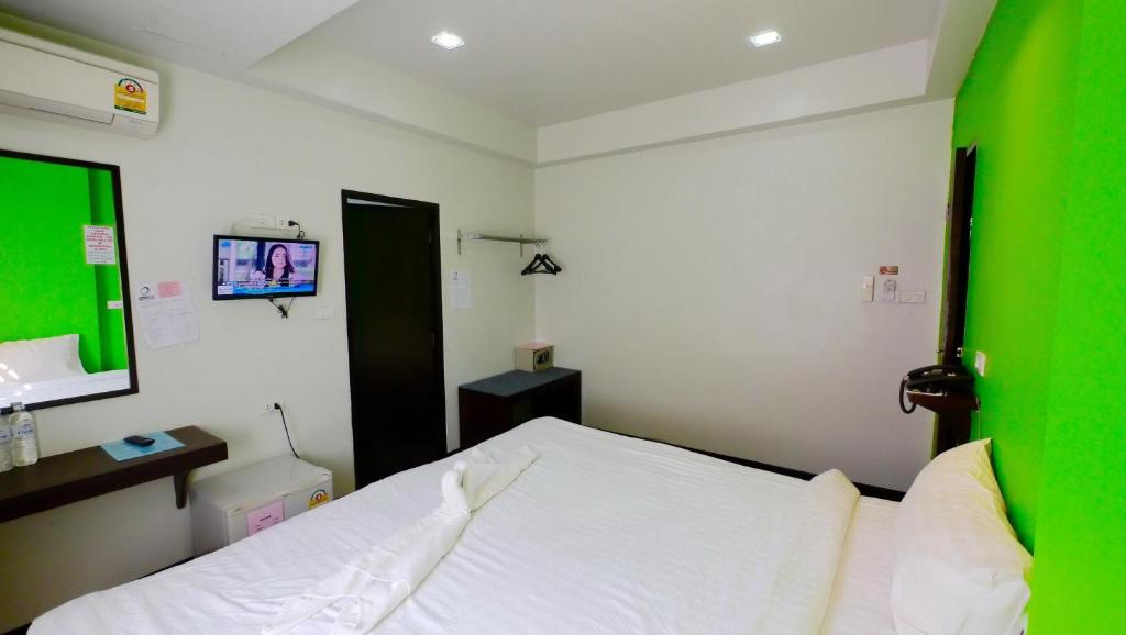 Basic Line Hotel @ Loikroh