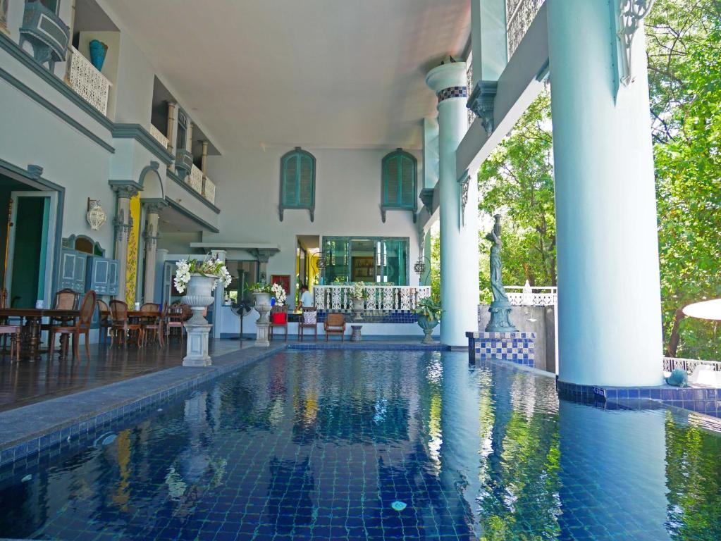 At Pingnakorn Huaykaew