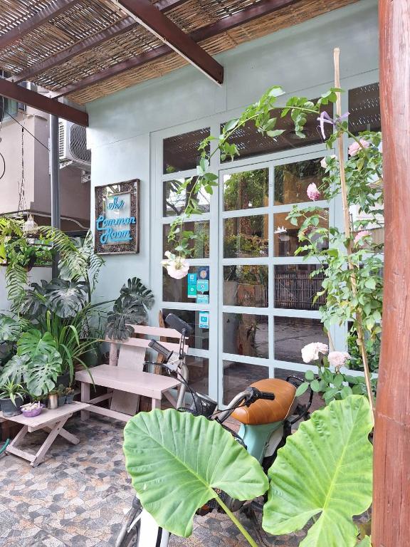 The Commonroom CNX