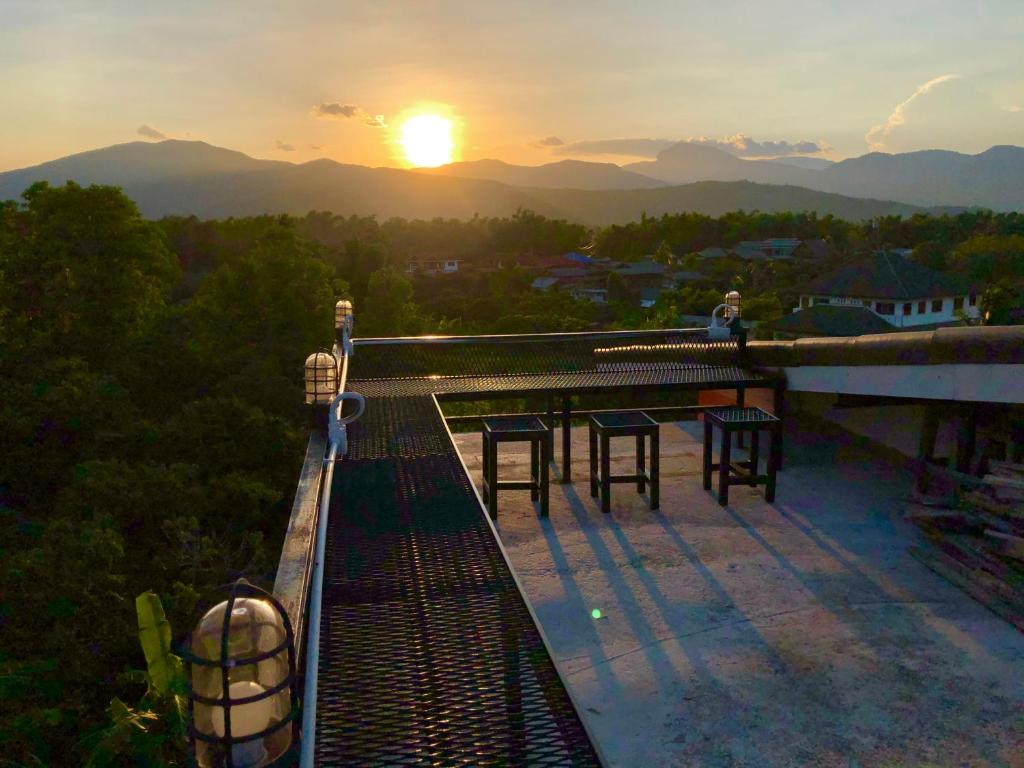 Sandee Place Mountain View Hotel โรงแรมแสนดีเพลส เมาเท่นวิว จอมทอง Sandee Place Mountain View Hotel โรงแรมแสนดีเพลส เมาเท่นวิว จอมทอง