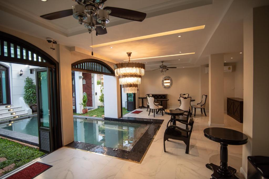 Nanta Glam CM Hotel & Residences Nanta Glam CM Hotel & Residences