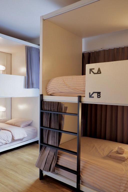 Red Panda Hostel & Cafe