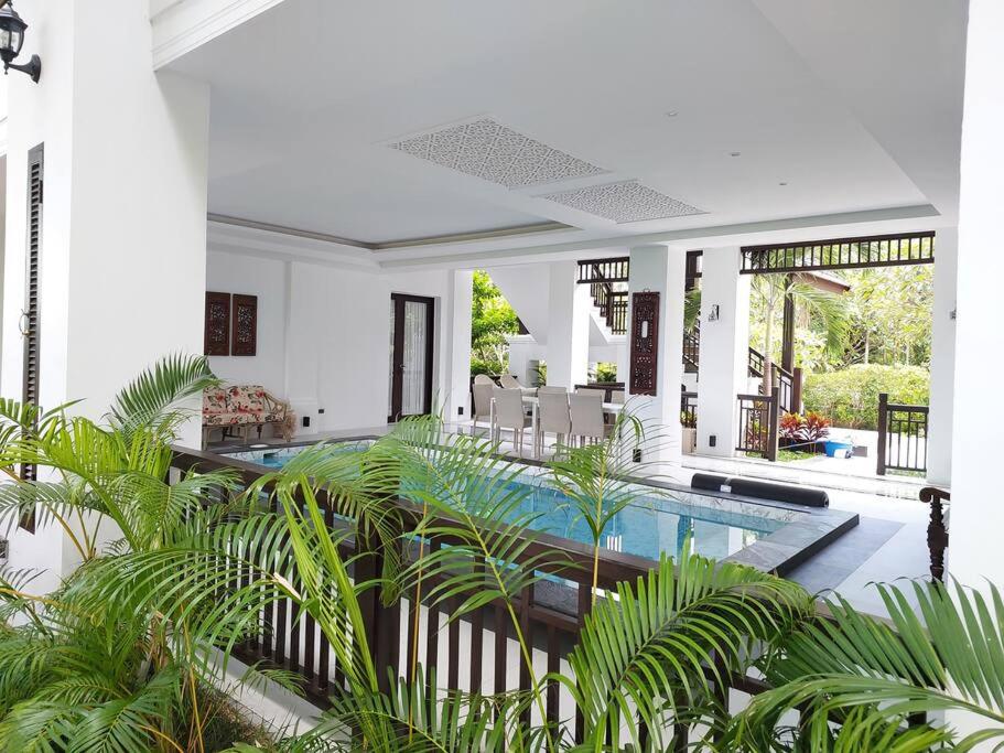 Sclass 2 Luxe Pools Villa & Breakfast , city area Sclass 2 Luxe Pools Villa & Breakfast , city area