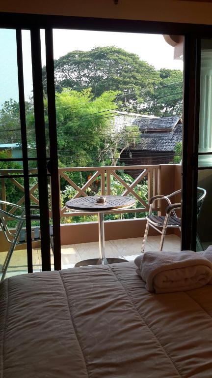Donchai House Guest House& Cafe Donchai House Guest House& Cafe