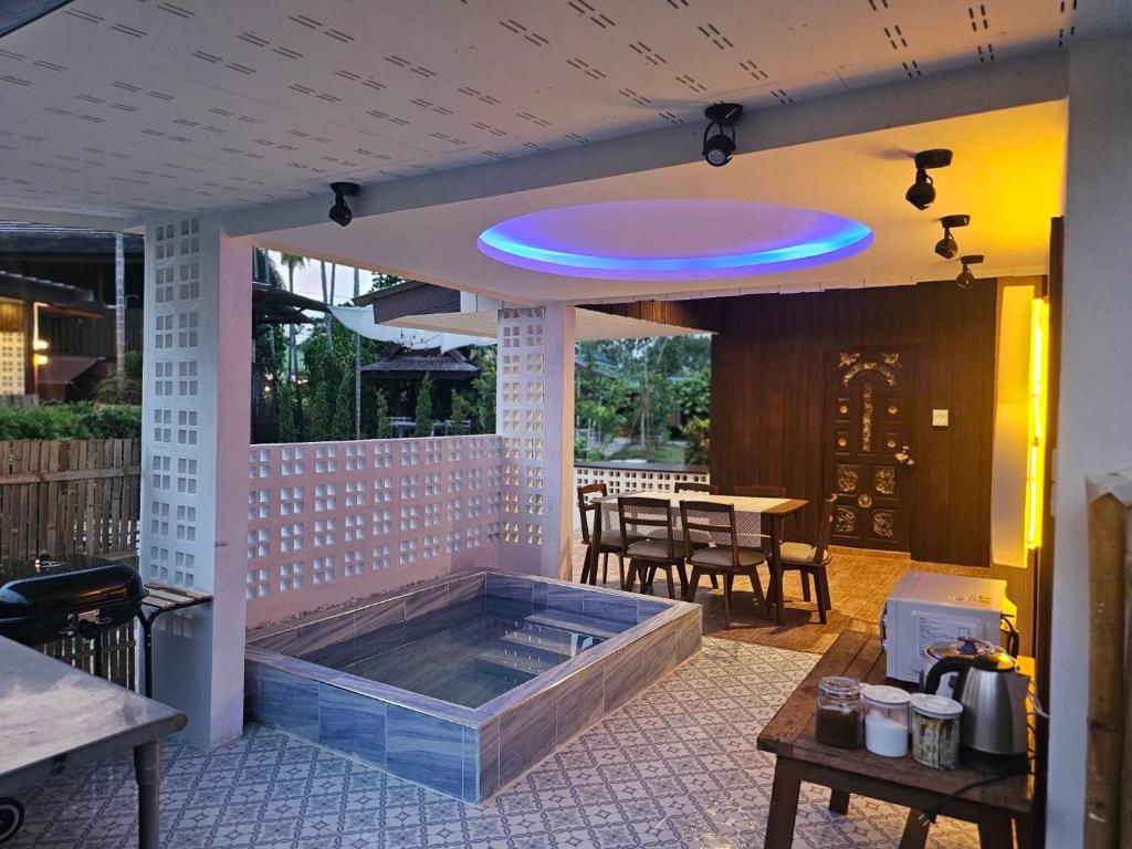 HOMETHAI RESORT (โฮมไทยรีสอร์ท) HOMETHAI RESORT (โฮมไทยรีสอร์ท)