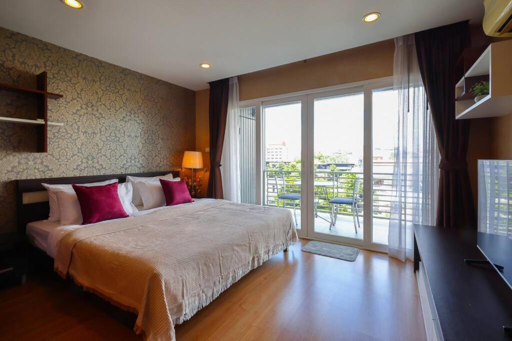 Luxury Living in heart of Nimman Luxury Living in heart of Nimman