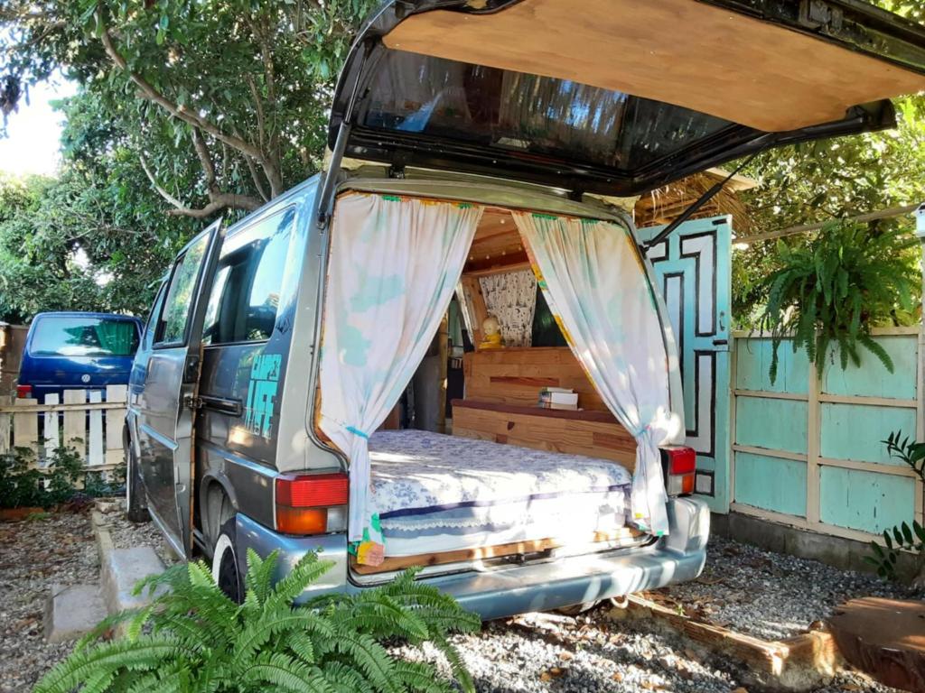 Samatha Camper Samatha Camper