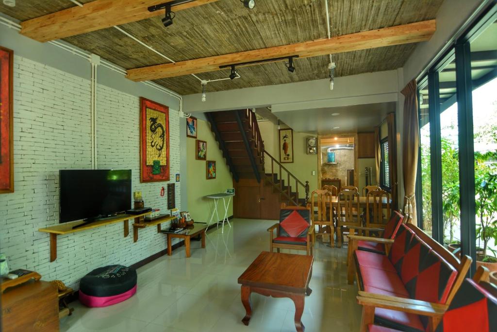 The Corner's unique house