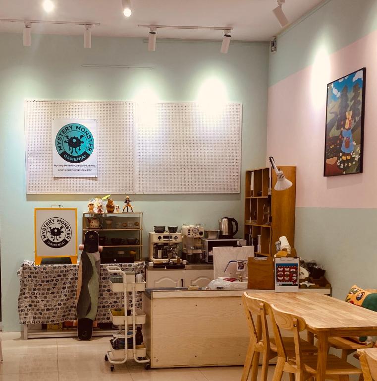 MysteryMonster Hostel