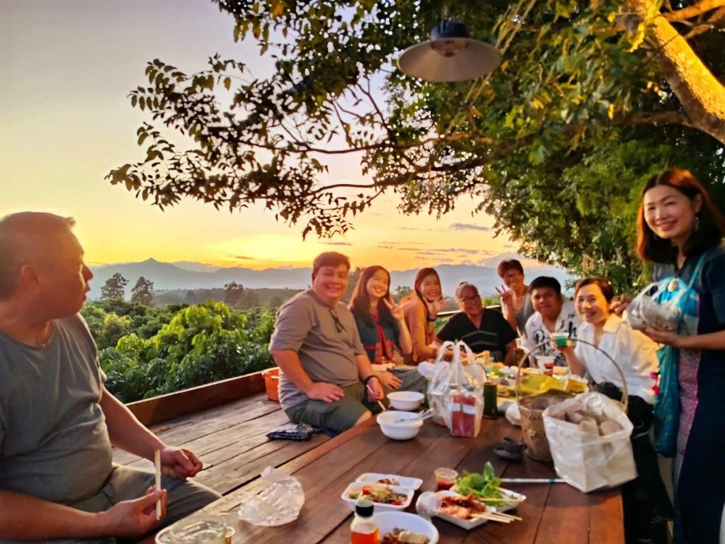 Napahong Treehouse forest camp
