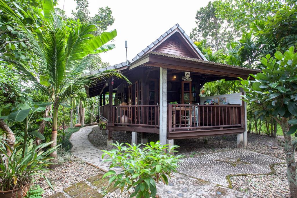 Mae Nai Gardens