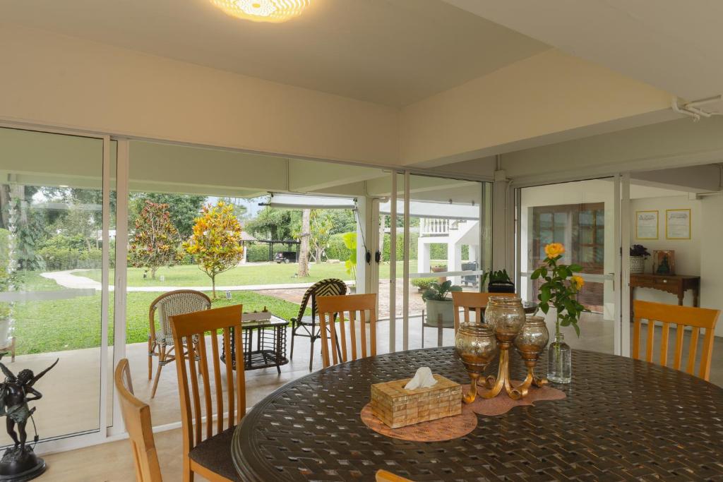 Phi Private Villa: Luxury Thai with Riverview Phi Private Villa: Luxury Thai with Riverview