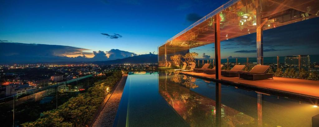 Modern 2BR Penthouse Astra 181Sqm with Panoramic Views in Central Chiang Mai Modern 2BR Penthouse Astra 181Sqm with Panoramic Views in Central Chiang Mai