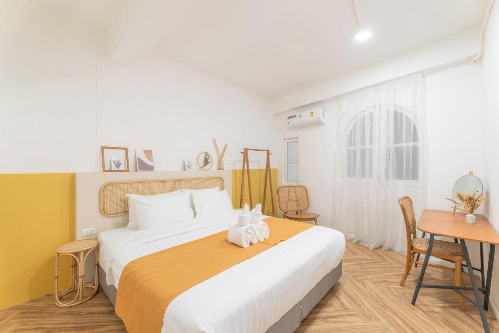 Craft studio apartment by Beginning with,3BR in heart of Nimman Craft studio apartment by Beginning with,3BR in heart of Nimman