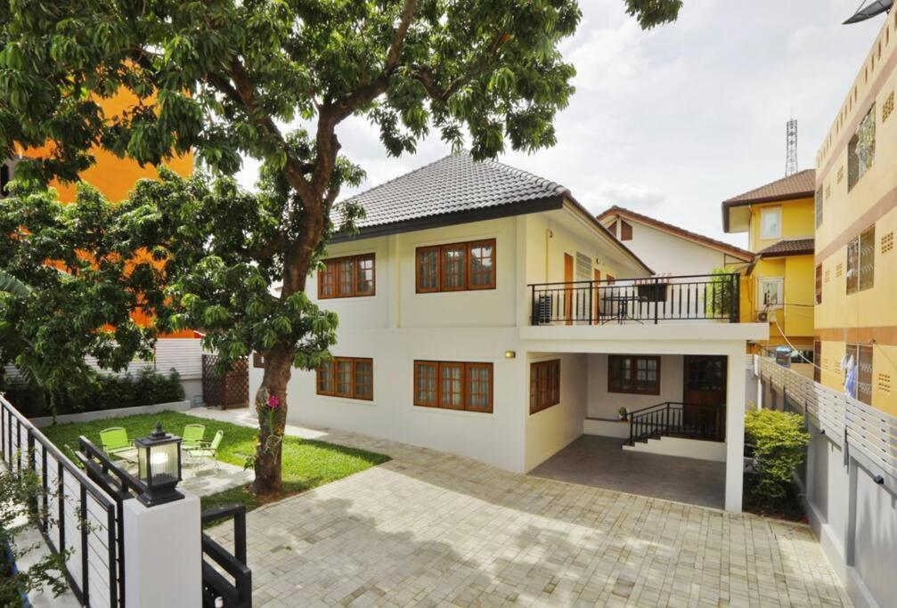 Birds Villa Birds Villa
