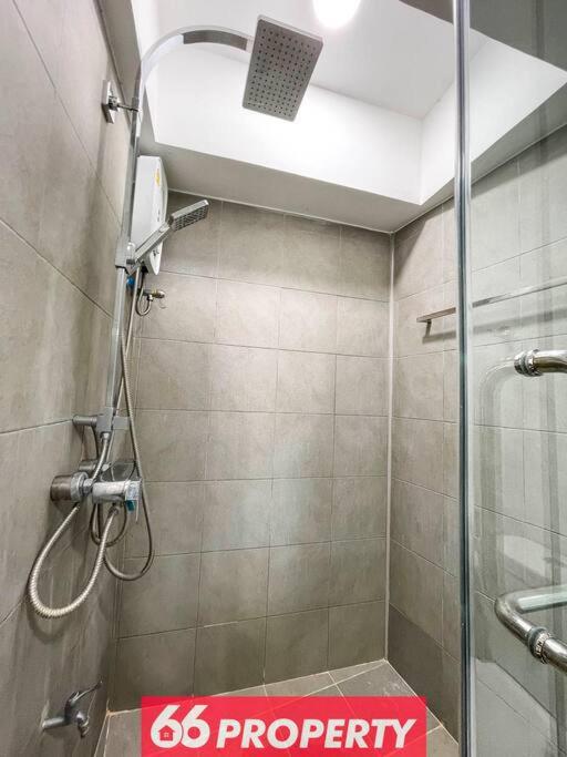 Stunning Mountain View Duplex w Full Kitchen - Walk to Nimman Stunning Mountain View Duplex w Full Kitchen - Walk to Nimman