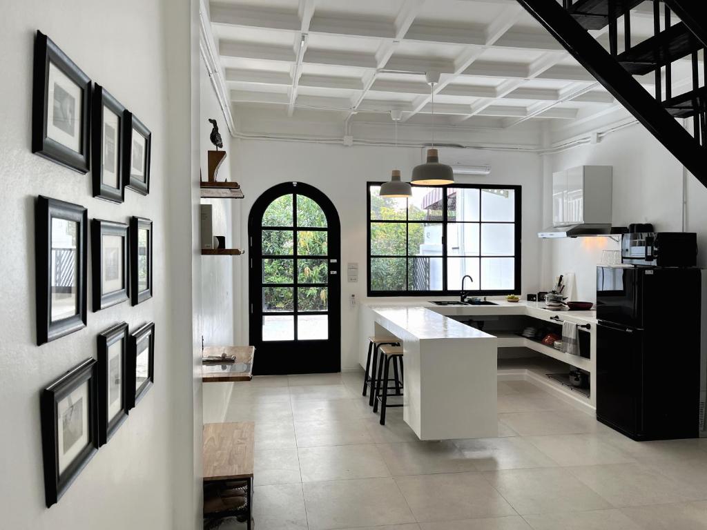 Your Local Spacious 3-Story Home, Rooftop Views & King Beds near Night Bazaar Your Local Spacious 3-Story Home, Rooftop Views & King Beds near Night Bazaar