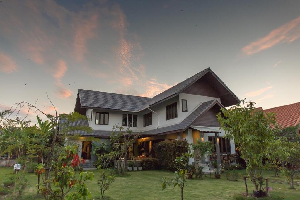 Modern Thai Home Modern Thai Home