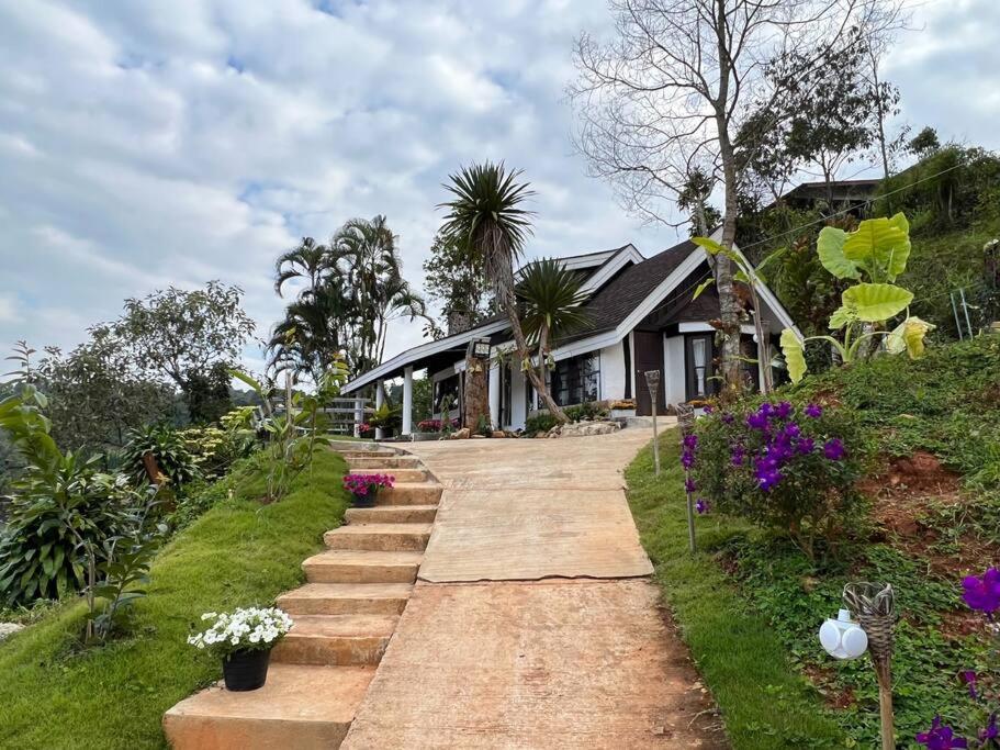 Baan Khun Waew Rimdoi Super Cozy Guesthouse Baan Khun Waew Rimdoi Super Cozy Guesthouse