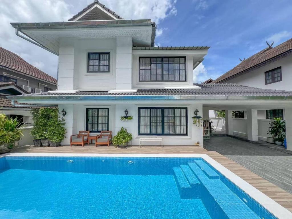 LakeLyn Pool Villa 5BR , Free daily housekeeping LakeLyn Pool Villa 5BR , Free daily housekeeping