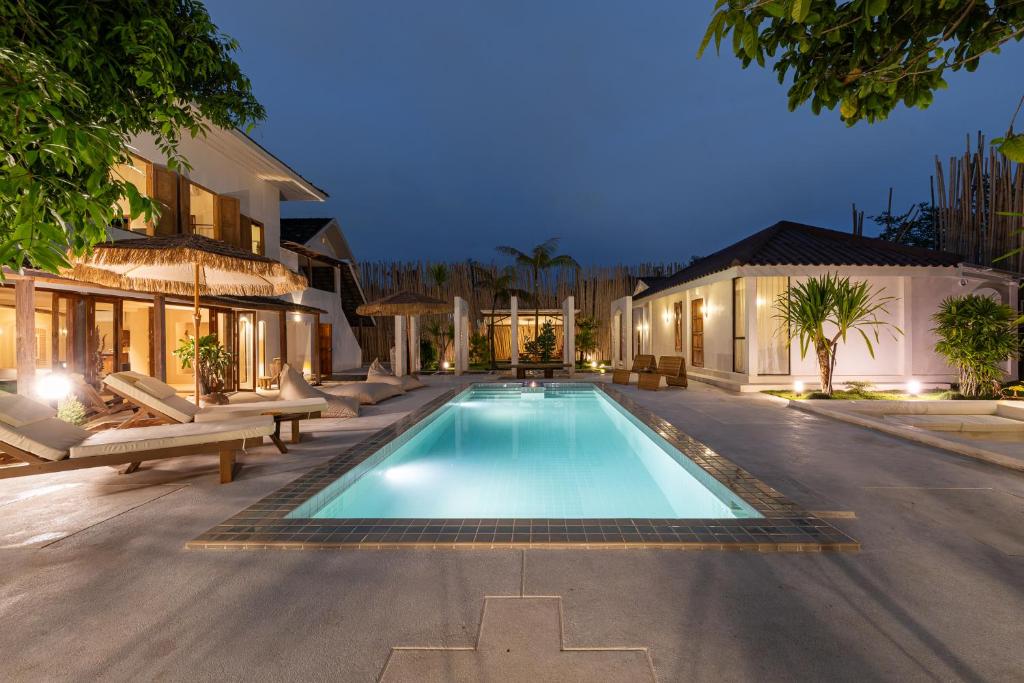 Private Pool, 8-Bedroom, Old Town, Entire Estate - TANPURI Watket - Prime Location Private Pool, 8-Bedroom, Old Town, Entire Estate - TANPURI Watket - Prime Location