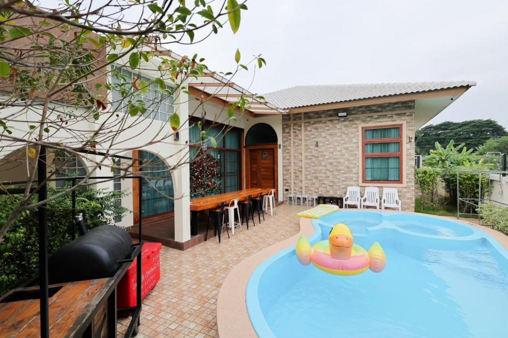 Davin Pool Villa