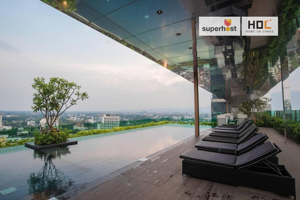 Modern 2-Bedroom Condo with Pool
