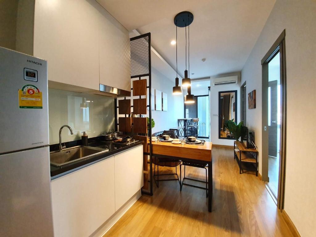 Modern loft room& Rooftop pool at Nimman 603NM Modern loft room& Rooftop pool at Nimman 603NM