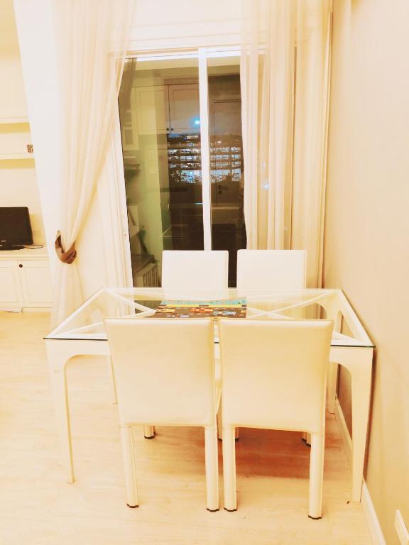 Spring condo 泳池景