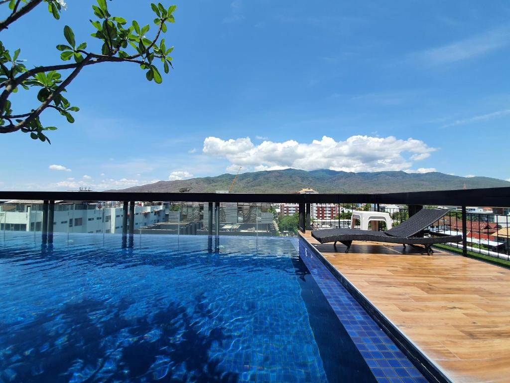 Stay Nimmanhemin Center with Rooftop Pool 309NM Stay Nimmanhemin Center with Rooftop Pool 309NM