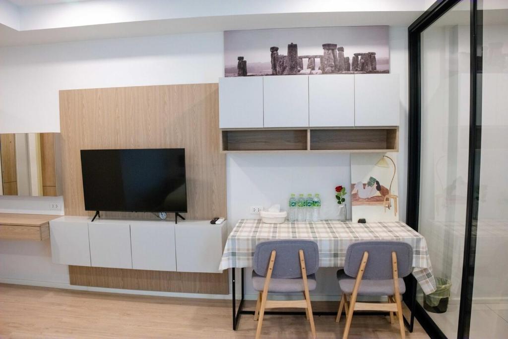 Cozy Studio in Jed Yod Nimman Steps to Convenience Store Cozy Studio in Jed Yod Nimman Steps to Convenience Store