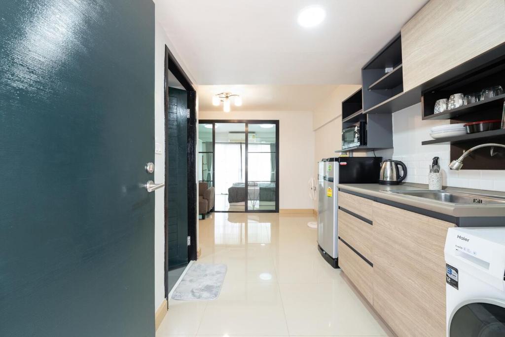 Mountain View with Swimming Pool Condo Near Nimman Mountain View with Swimming Pool Condo Near Nimman