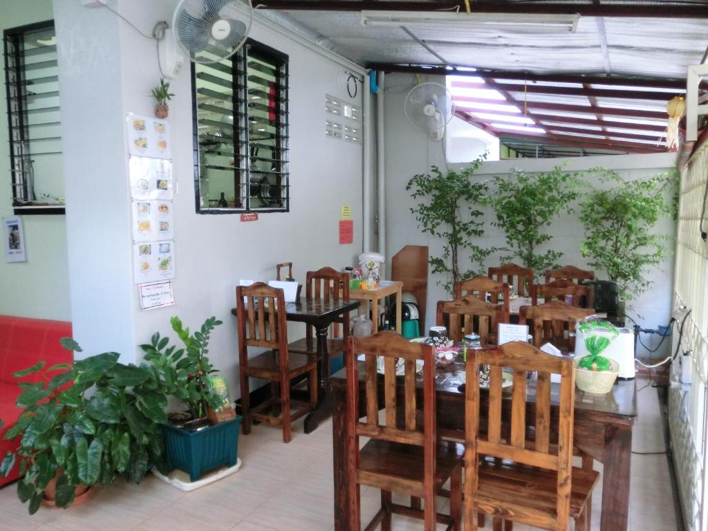 Wayside Guesthouse Wayside Guesthouse