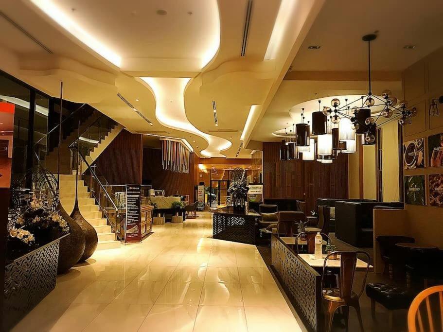 The Astra 2bedroom,close night bazaar and old city