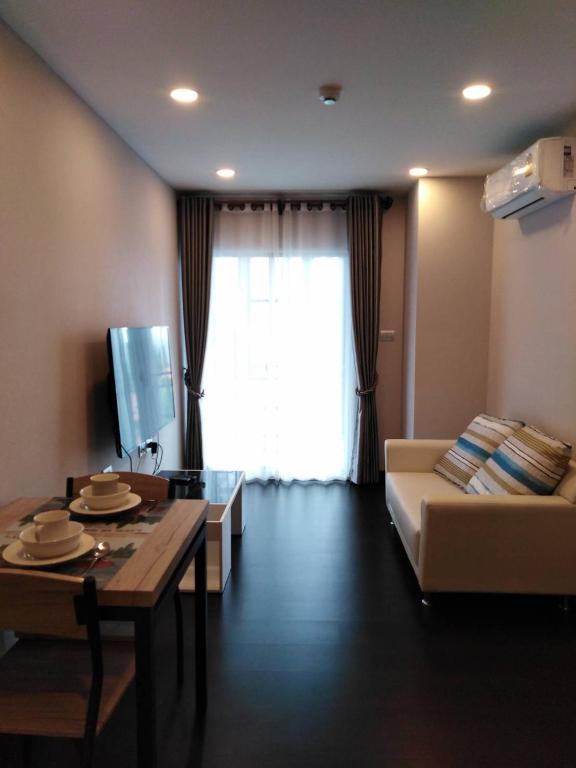 Spacious 1BR Apt with Great Location Near Nimman #A506 Spacious 1BR Apt with Great Location Near Nimman #A506