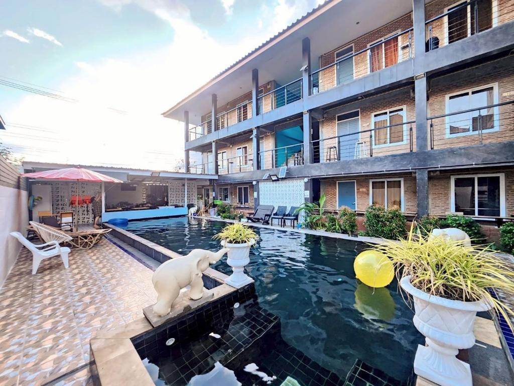 Ora House