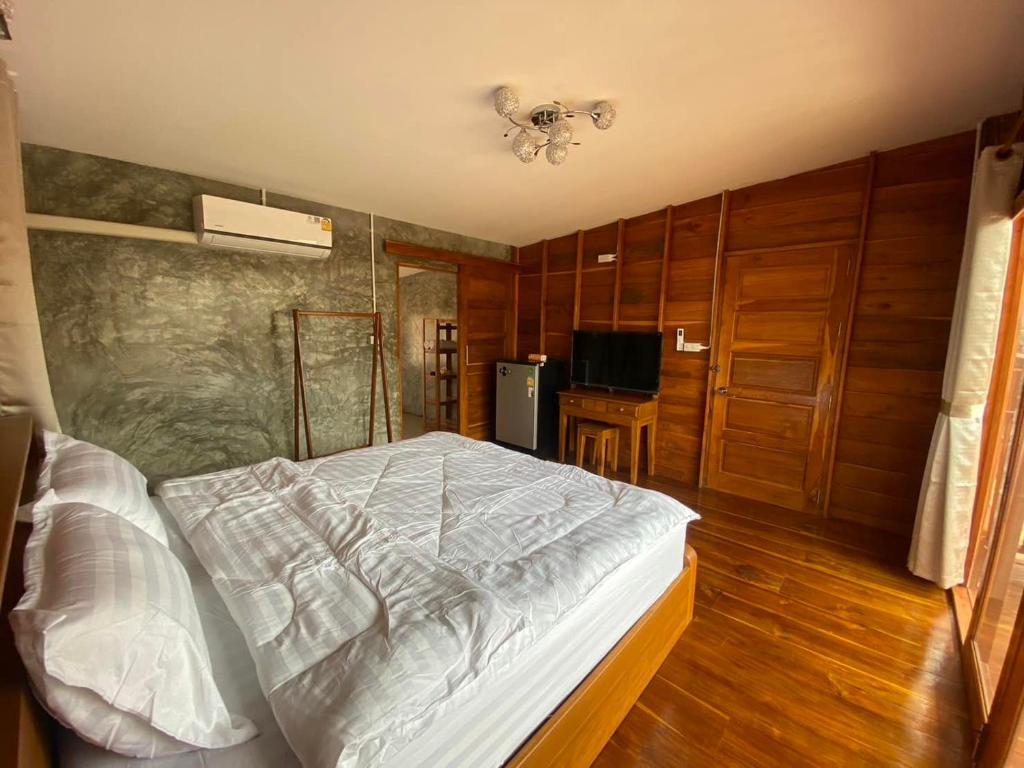 Sleep with Elephants Homestay Sleep with Elephants Homestay