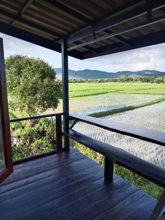 Baan PhuriChaya Doi Saket Chiang Mai Peaceful Stay with Mountain and Rice Field View