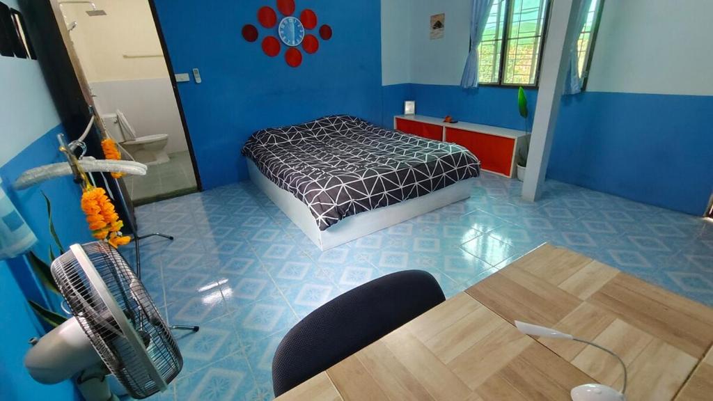 Apartment Room with Full Kitchen Apartment Room with Full Kitchen