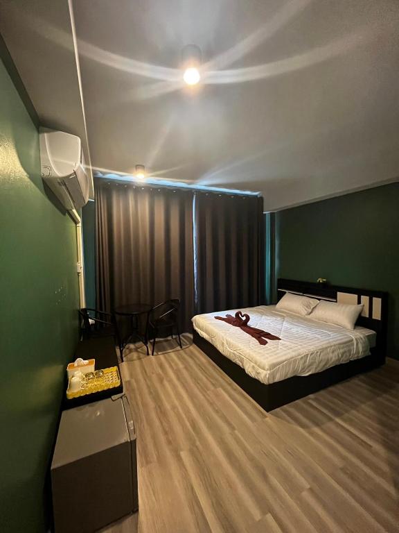 Nimman Nest Hostel & Cafe