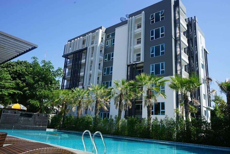 Trendy 1-Bedroom Apartment Near Nimman #A702 Trendy 1-Bedroom Apartment Near Nimman #A702