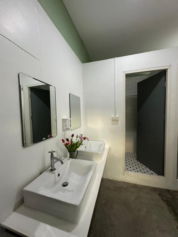 Nimman Nest Hostel Chiang Mai Nimman Nest Hostel Chiang Mai