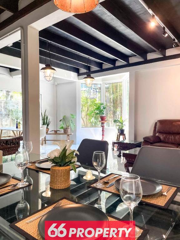 Bohemian Artist Home near University & Nimman