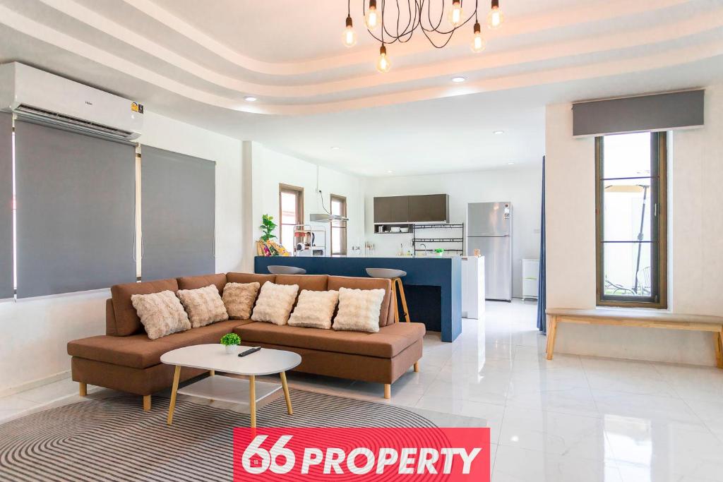9 Room Huge Pool Villa near Central Festival 9 Room Huge Pool Villa near Central Festival