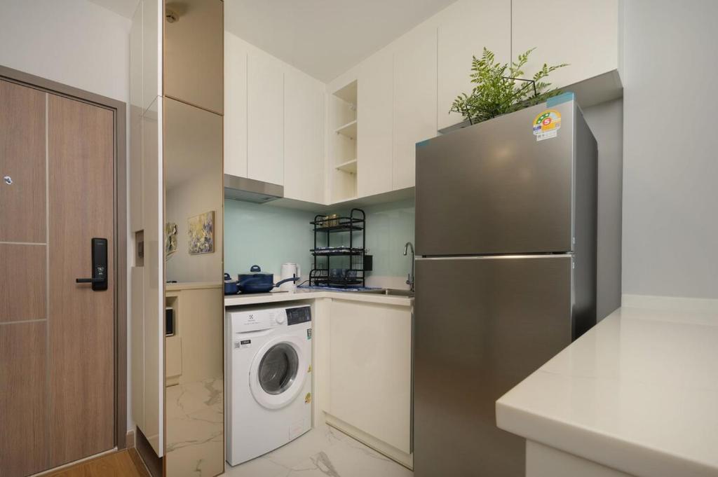 Entire Condo in Central City