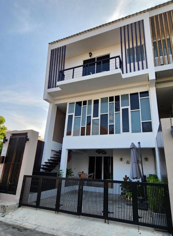 Baan Nimman 1 บ้านนิมมาน 1 Baan Nimman 1 บ้านนิมมาน 1